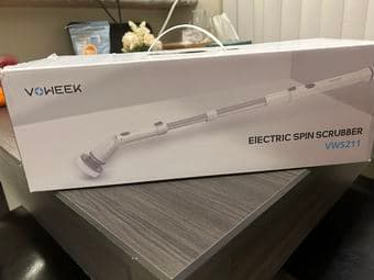 Almost new electronic scrub for cleaning the floor and bathroom 1