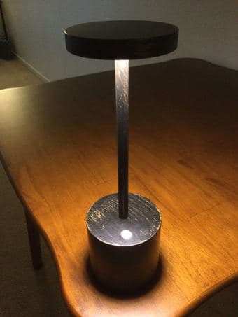 Minimalist Cordless Rechargeable Led Table Lamp 1