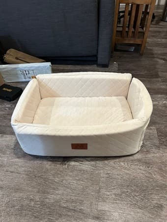 Car Attachable Dog Bed, only used once or twice 1