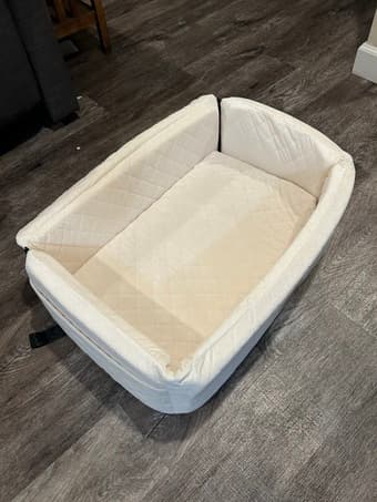 Car Attachable Dog Bed, only used once or twice 2