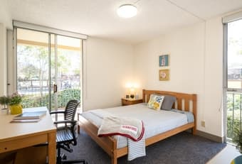 Subleasing On-Campus Hulme Midrise 1 BR Apartment Dec 6 - Jan 12 4