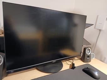 Acer Nitro XV272U Monitor 1