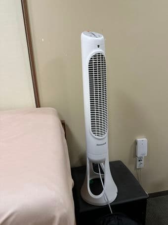 Honeywell Tower Fan, White 1