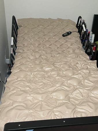 Medical electric, adjustable bed 2