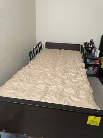 Medical electric, adjustable bed 3