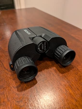 Pair of binoculars 1