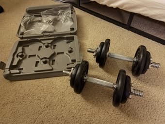 Adjustable dumbbell home weight set with carrying case 1