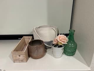 Flower pots, vases, fake flowers, pot holder 1