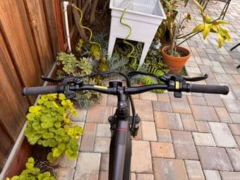 GOTRAX 27.5 electric bike 3