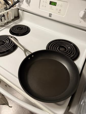 12 inch / 32cm pan 1