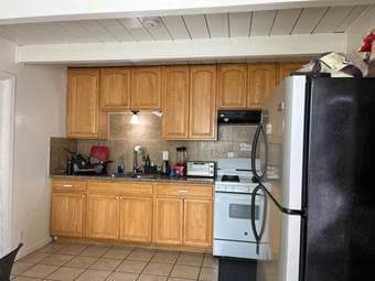 A bigger furnished room is available for renting from Dec.15th, 2024 2