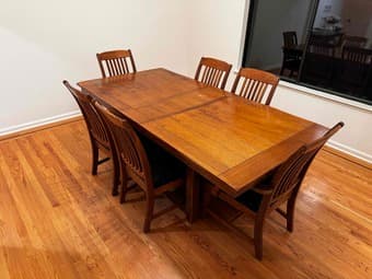 6' x 3.5' Dining Room Table with 1' insert and 6 Chairs 1
