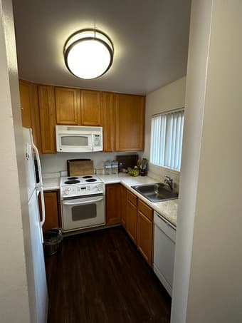 1 Bedroom available in Palo Alto 4