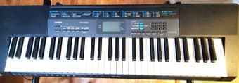 61 key CASIO CTK-2550 electronic keyboard for beginner pianists 2
