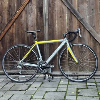 Scattante W-330 Road Bike (Small, 48cm) – Great Starter Bike! 1