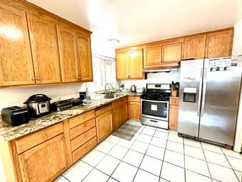 Furnished master bedroom with private bathroom in East Palo Alto 2