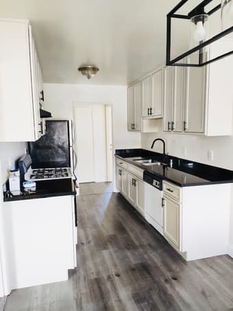 【Palo Alto 94306】 【Rent O-N-E room in 2B1B Apt】【 available in Feb】 2