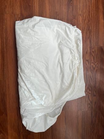 Pillow with pillowcase, blankets, fitted sheet 2