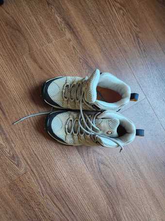 Women's Size 6 Merrell Hiking Boots 1