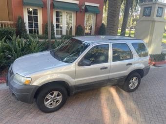Ford Escape 2006 - Clean Title - 179K miles 2