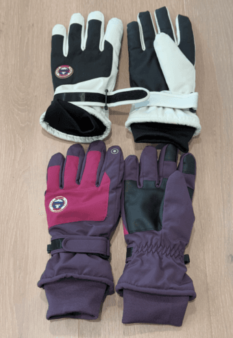 Ski goggles, snow pants, gloves 1