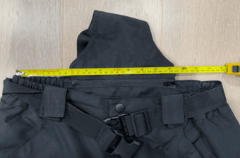 Ski goggles, snow pants, gloves 3