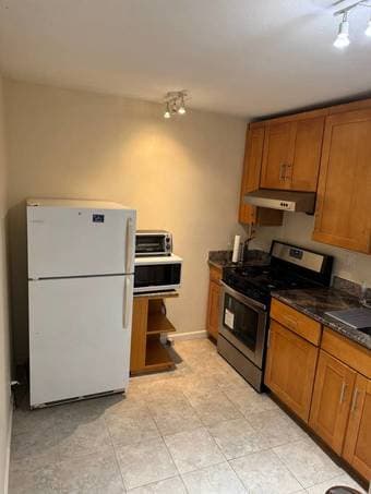 Private Furnished Studio (540 sqft)– Bright, Clean & Safe in Palo Alto 1