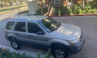 Ford Escape 2006 - Clean Title - 179K miles 1