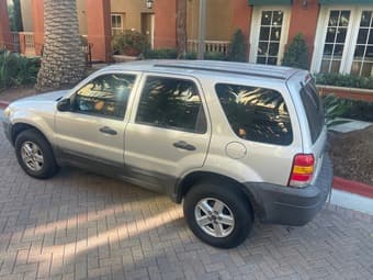 Ford Escape 2006 - Clean Title - 179K miles 2