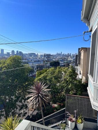 Master bed in SF in beautiful house, perfect for Caltrain to Stanford 2