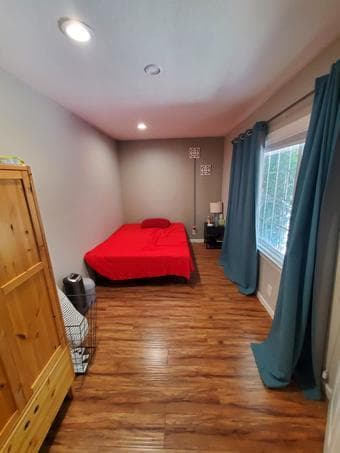 4B 3bath, house, Feb 1 or ASAP - Stanford postdocs - $1,250 3