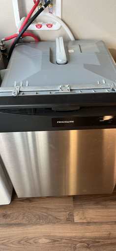 Frigidaire built in dishwasher 2