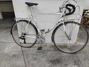 Bianchi touring/commuter bike (Large) 1