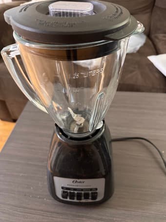 Oster blender 1