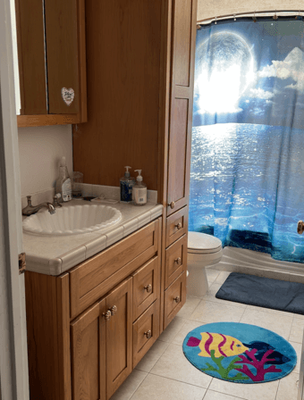 Furnished Bedroom Available in a House – Female only 3