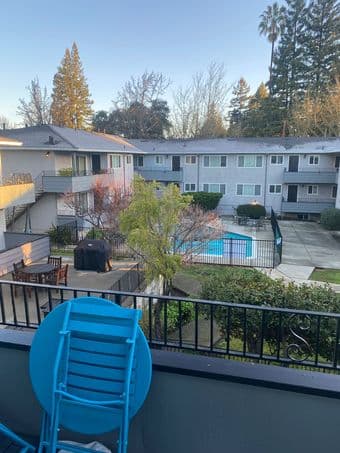 B/1B in 2B/2B Apartment, University Avenue, Palo Alto - $1900 3