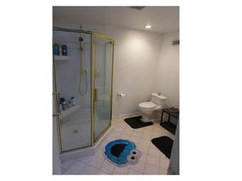 A lovely bedroom in a charming big house in midtown Palo Alto 3