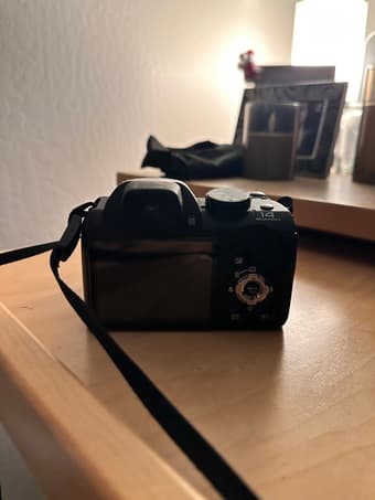 FUJIFULM DIGITAL CAMERA 3