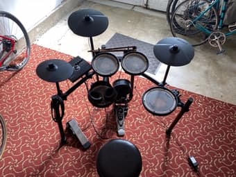 Roland V-Drums electronic drum kit 1