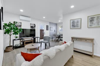 Redwood City Master Bedroom in Single House& Near Stanford 1