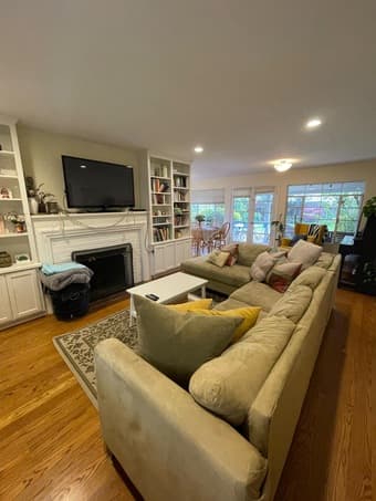 Room in Palo Alto House: Late March through May w/ Possible Extension 4