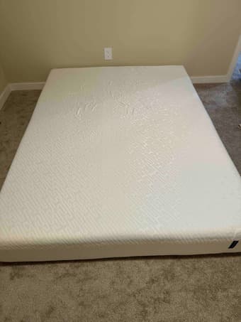 Serta 10" memory foam queen mattress 2
