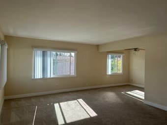 Looking for a female roommate to apply to Menlo Park apartment with! 3