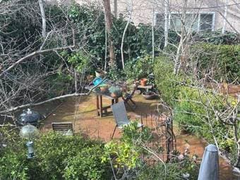 Bedroom + private bathroom in 2B2B apartment in quiet neighborhood (me 4