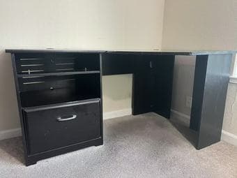 L-Shaped Very Large Desk – Pickup Only (95051) 3