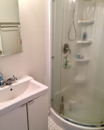 Mountain View一室一厅一卫 3