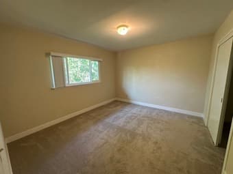 Looking for a female roommate TODAY to apply to Menlo Park apartment! 4