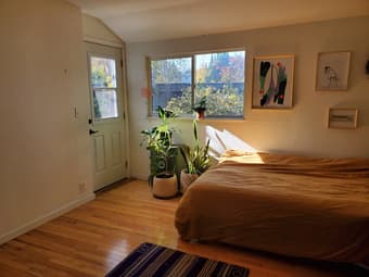 Sunny house for share in Redwood City 1