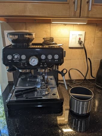 Breville Barista Express Coffee Machine 2