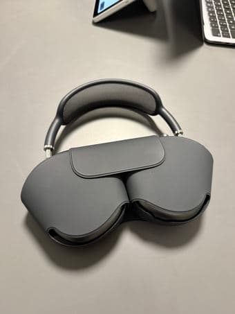2023 AirPods Max (Excellent Condition) Space Gray 2